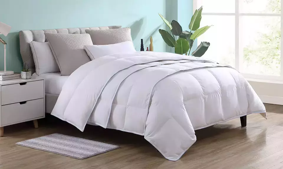 4-Jahreszeiten-Daunendecke mit 90% Gänsedaunen in der Größe nach Wahl - Primary Image