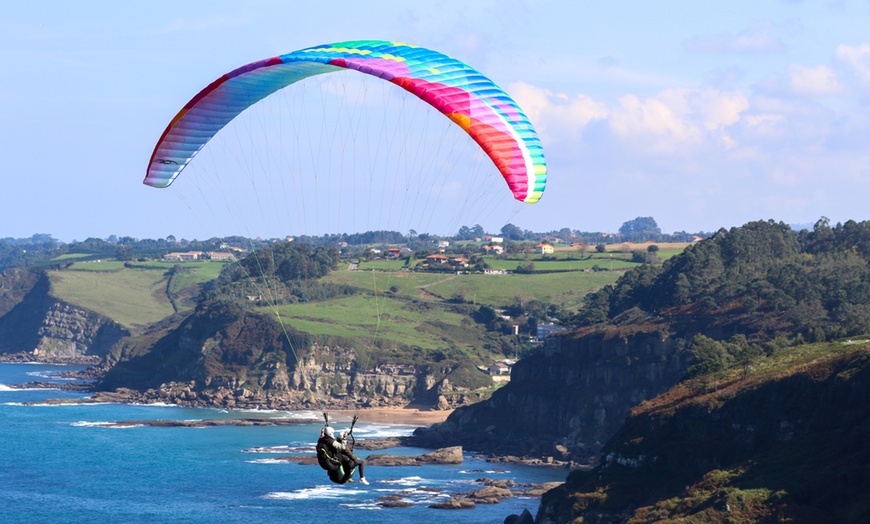 Image 6: Vuelo en parapente biplaza