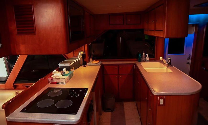 Image 12: Luxury Yacht Rental (34–65 Ft) for 10–18 Guests: 1–3 Hours