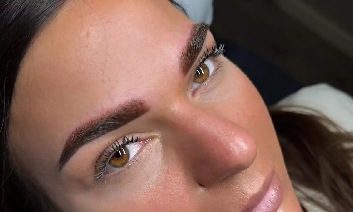 Permanent mooie oogopslag: PMU behandeling naar keuze