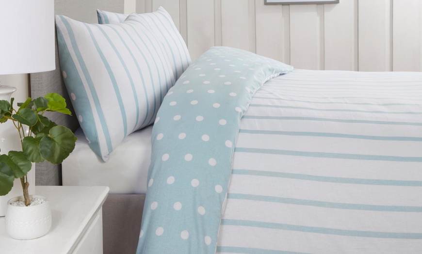 Image 7: Spots and Stripes Reversible Easy Care Duvet Set