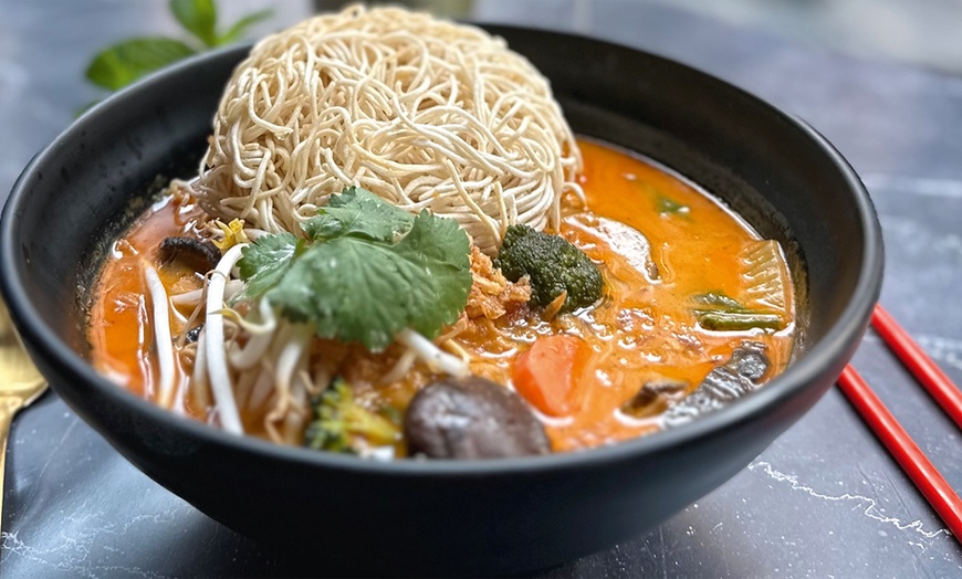 Image 3: The Noodle Bar Brussels : menu asiatique 2 services à Bruxelles
