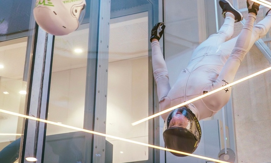 Image 10: 2 vuelos de paracaidismo indoor de 1 minuto para niño o adulto