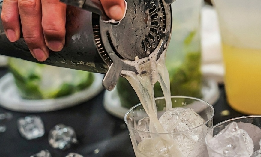 Image 2: Queens Taste Food Festival – Indulge in 50+ Eateries & Open Bar