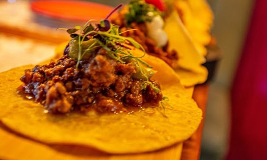 Image 1: Menú fusión Tex Mex e hindú para 2 o 4 personas en Benalmádena