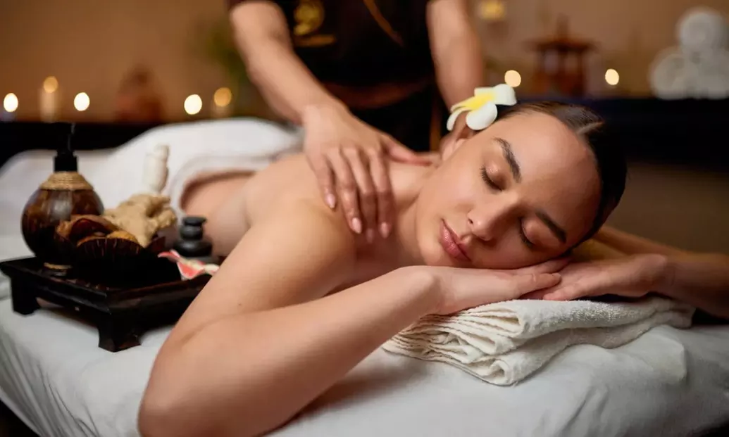 Massage et réflexologie avec Royal Spa Elysée