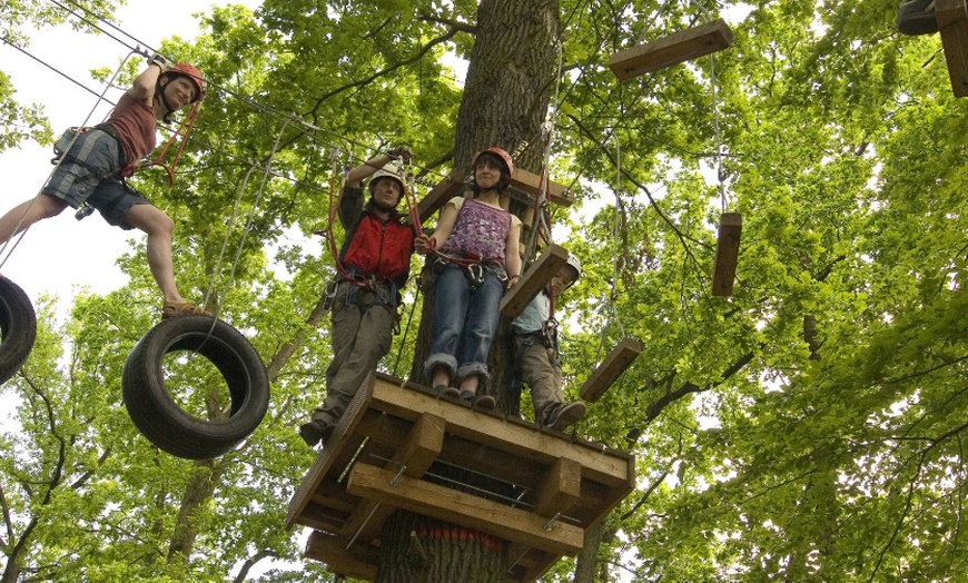 Image 3: Abenteuer in luftiger Höhe: Kletterpark-Erlebnis für bis zu 6 Personen