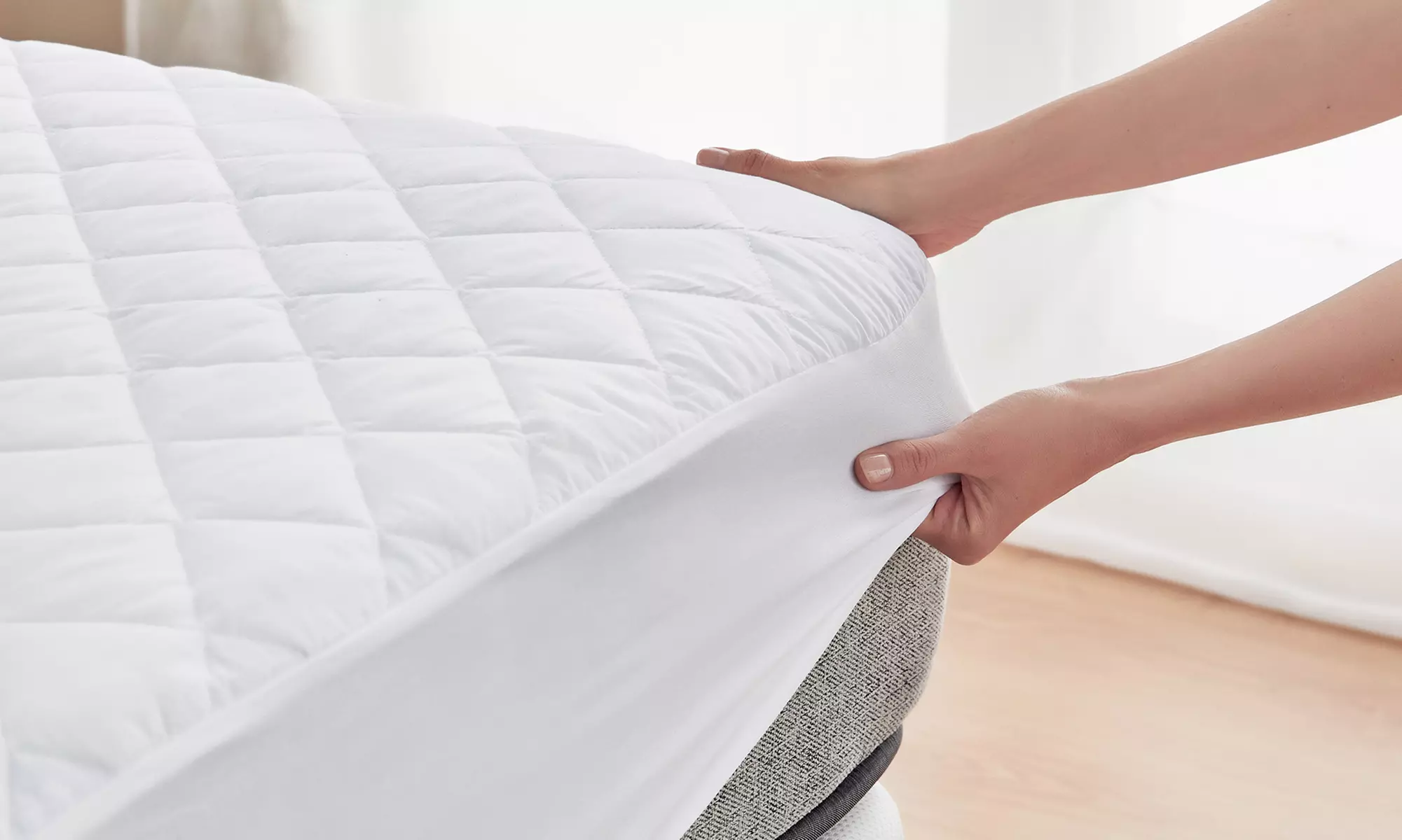Protège-matelas imperméable rembourré Aloe Vera de Pikolin Home