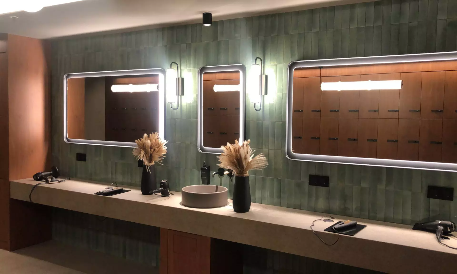 Acceso spa 90 minutos con circuito de aguas premium y masaje opcional