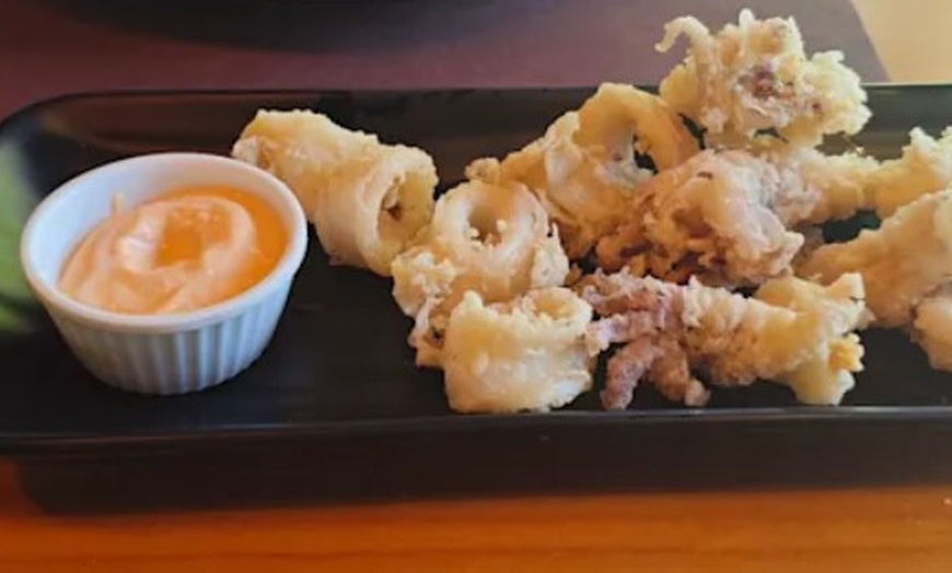 Image 24: Menú para 2 o 4 con entrantes, principales, postres y bebidas 