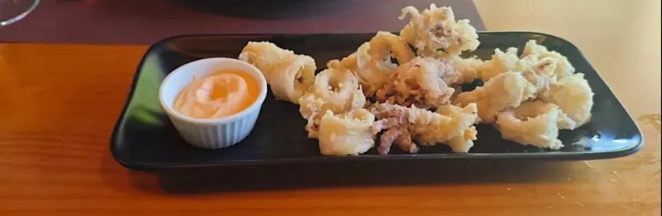 Menú para 2 o 4 con entrantes, principales, postres y bebidas