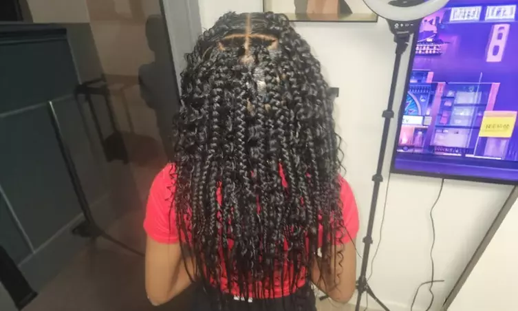 Beautiful Knotless Braids & Kid Friendly Salon Service