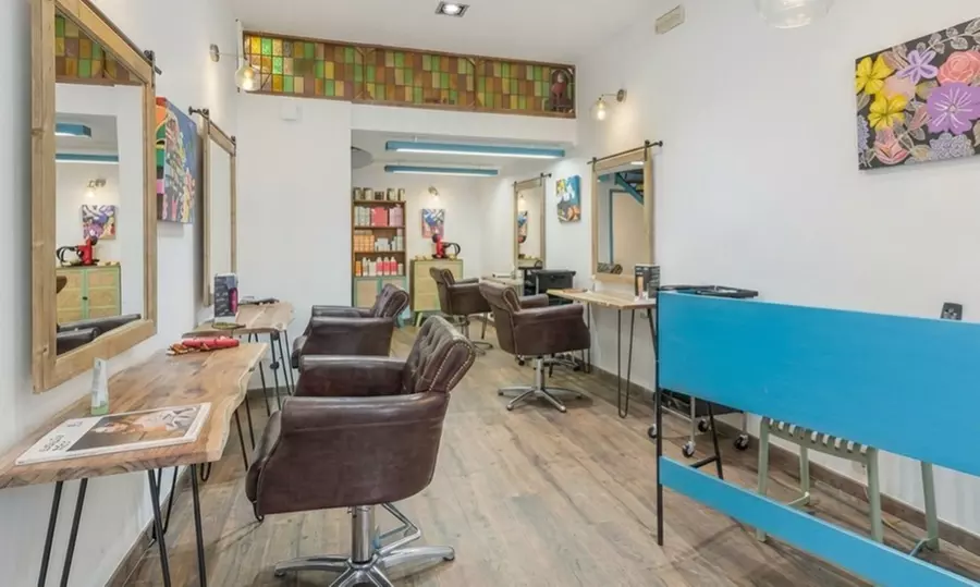 Sesión de peluquería con lavado, corte, tinte y peinado