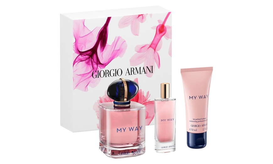 Image 2: Estuche de regalo con fragancia EDP, formato mini y crema, de Armani