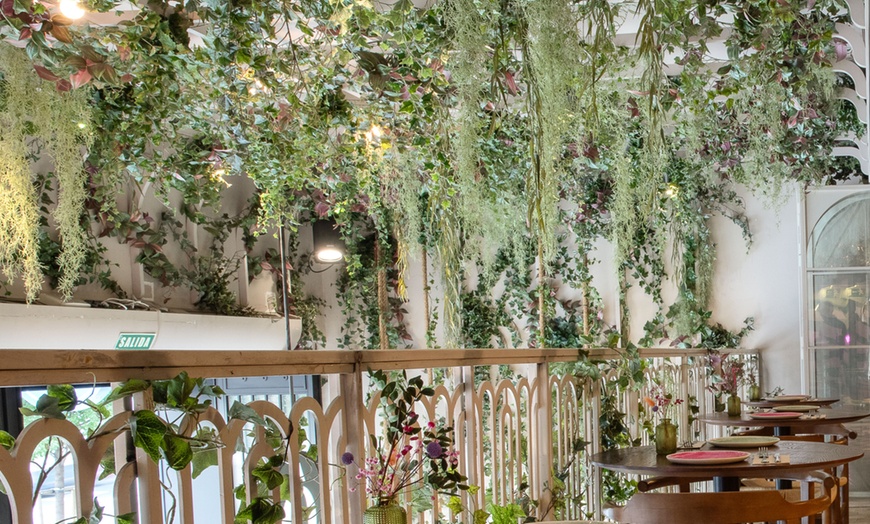 Image 11: Menú vegetariano creativo en Superchulo para 2 o 4 con bebida y postre