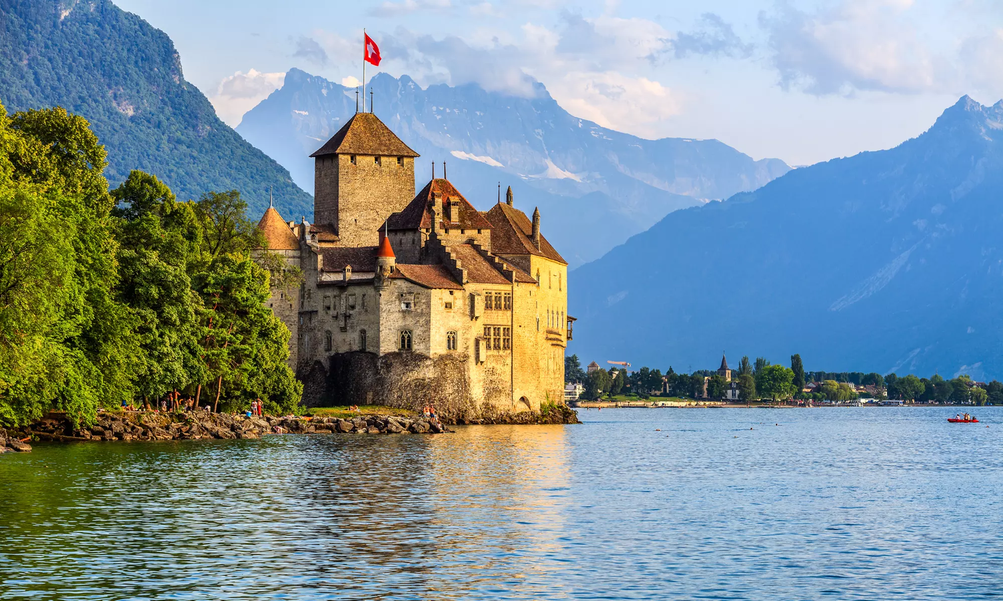 ✈ Lucerne, Interlaken & Montreux with Interlaken Express & Goldenpass