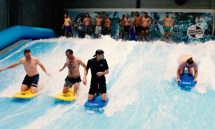 Image 2: Expérience surf en intérieur dès 10 ans