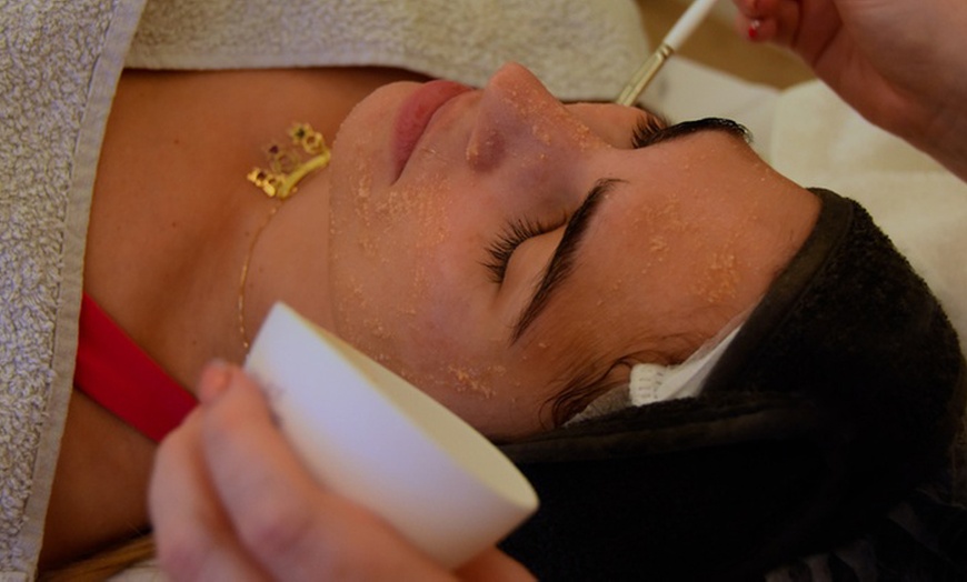 Image 2: G.A Deep Cleansing with Hydration Mask Or G.A Facial Revitalization