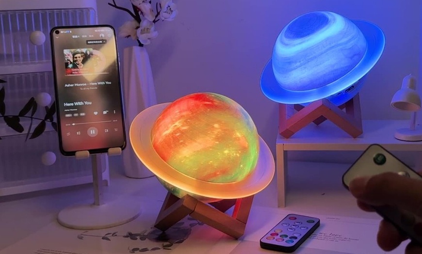 Image 6: Saturn Bluetooth Speaker, Vibrant 7-Colour Light and Remote Control 