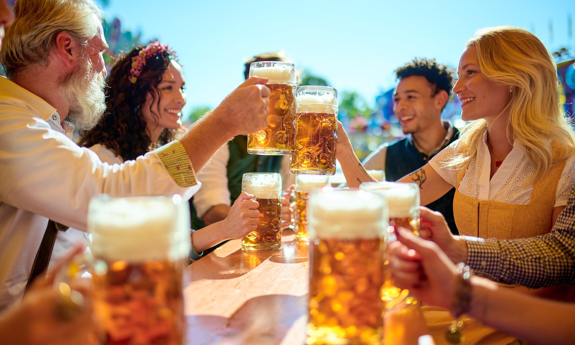 Stuttgarter Frühlingsfest mit 1/2 Göckele & Maß für 10 Personen