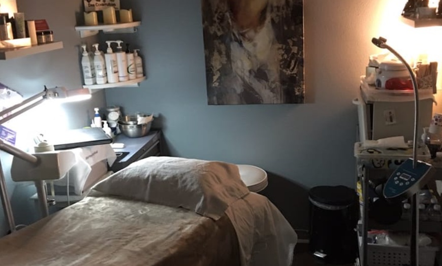 Image 4: Transform Your Skin: Microneedling with Cryo & Glutathione