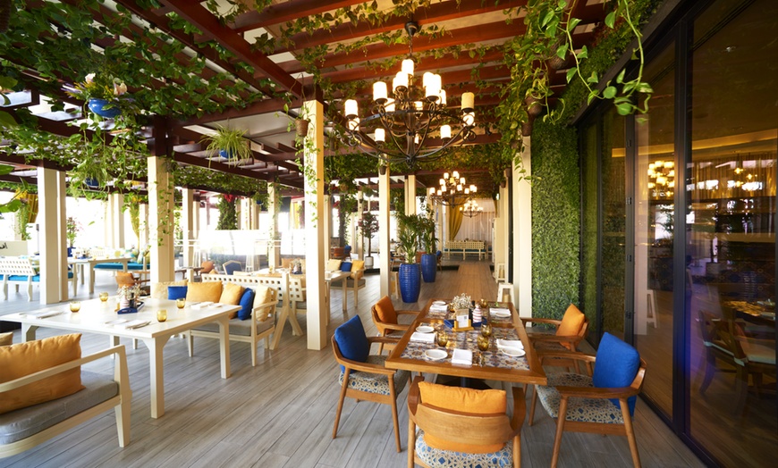 Image 17: 5*Dubai: One-Night Stay with Breakfast and Waterpark Access