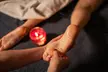 Ciesz się masażem stóp i nóg, relaksacyjnym lub klasycznym – od 30 do 90 minut w Feel Your Body (do -33%) - Image 2
