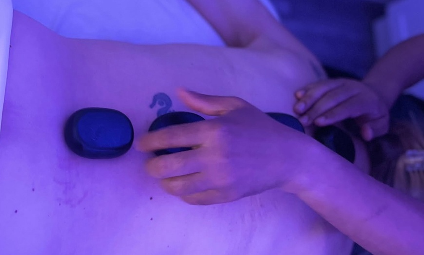 Image 8: Refresh Your Mind and Body: 60 or 90 Minute Swedish Massage 
