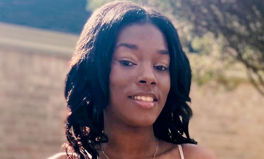 Image 4: Achieve the Perfect Full or Soft Glam Look with Expert Makeup