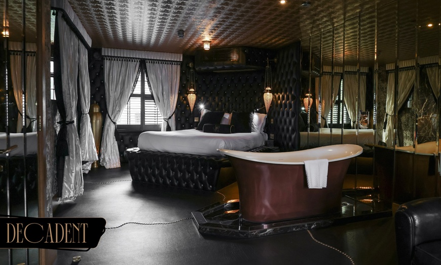 Image 14: Beaconsfield or Stadhampton: 5* Luxurious Hotel Break with Breakfast