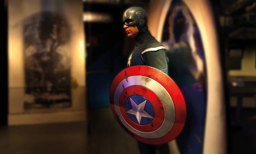 Image 2: 60 Min. Escape-Game für bis zu 2-6 Personen in einem Raum nach Wahl