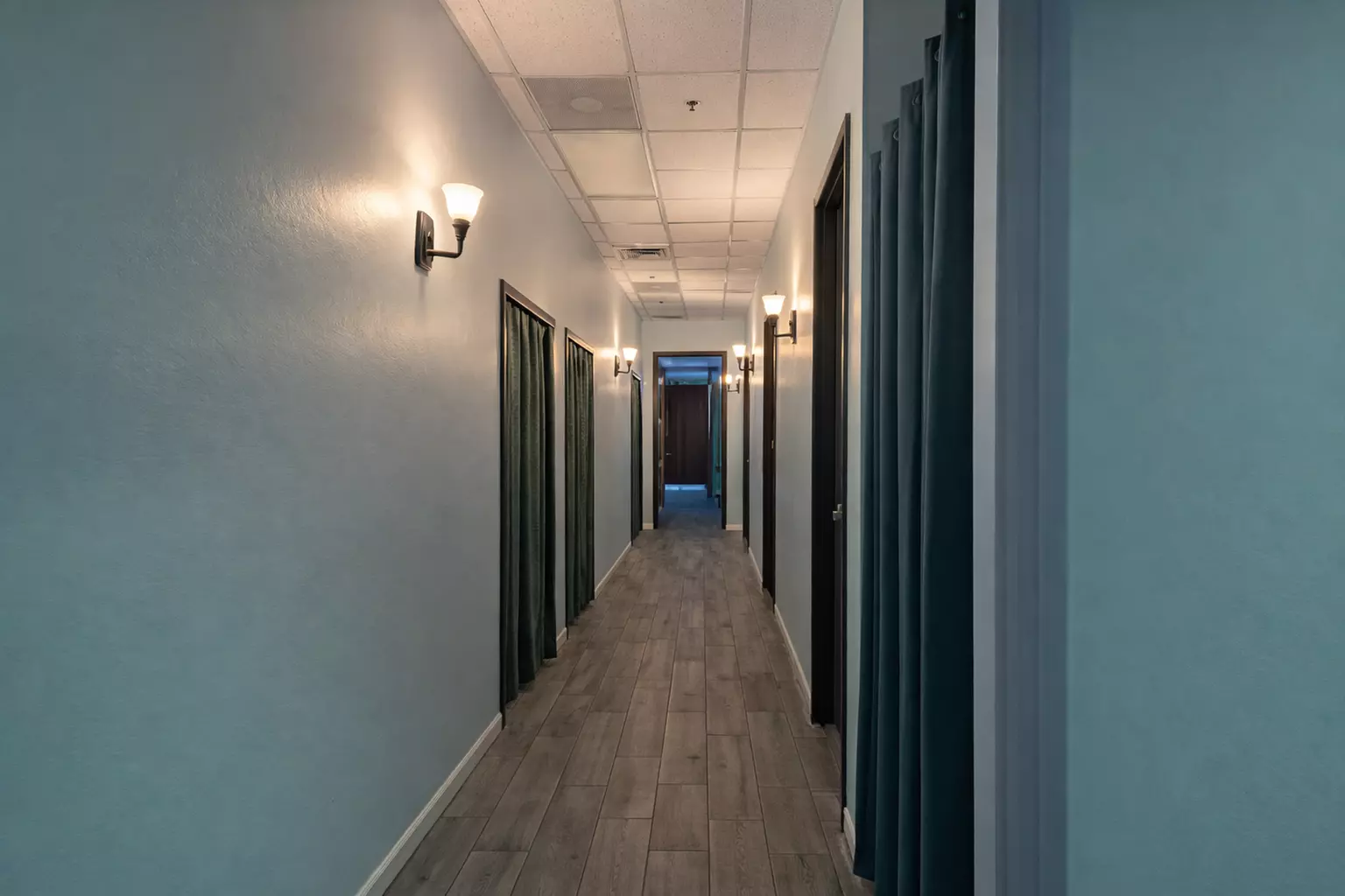 60 Minutes: One or Couples Massage with Hot Stones & Essential Oil