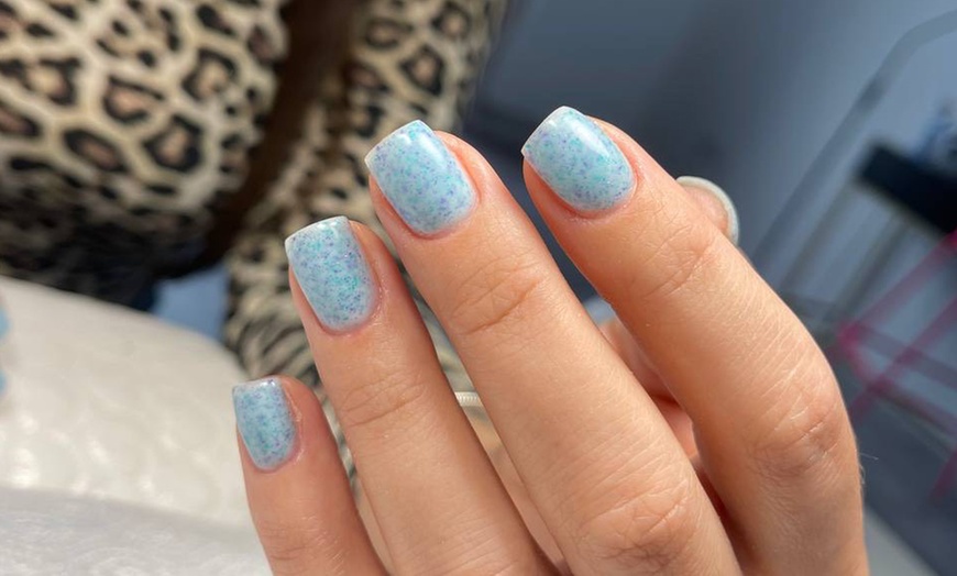 Image 4: Bis zu 44% Rabatt auf den Maniküre-Pediküre bei Beauty bar Dream