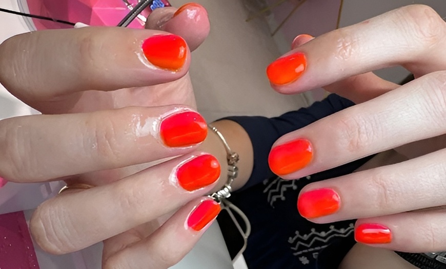 Image 16: Presume de uñas ideales con estos servicios especializados a elegir