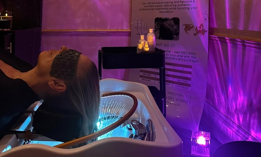 Image 2: 60, 90, or 120 Minute Pamper Package with Complementary Bubbly