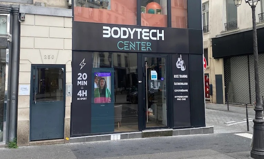 Image 3: Électrostimulation avec Bodytechcenter : 1 à 6 séances de 20 min.