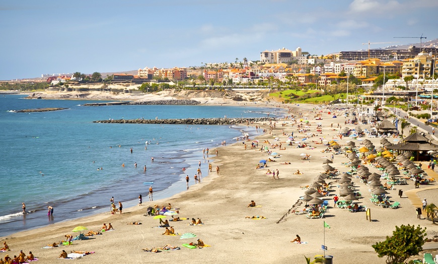 Image 1: ✈ Tenerife: 3, 4, 5 o 7 noches con entrada a parque a elegir