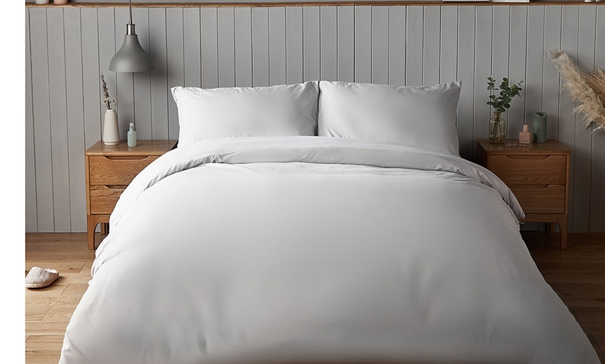 Image 17: Silentnight Supersoft Duvet Set