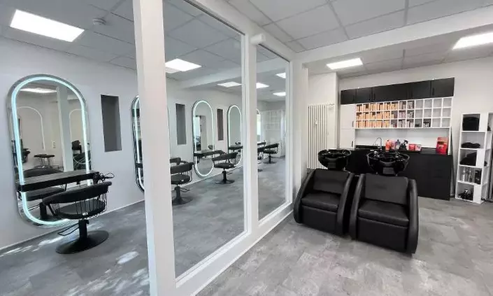 Balayage inkl. Schnitt und Föhnen für 1 Person für Haarlänge nach Wahl