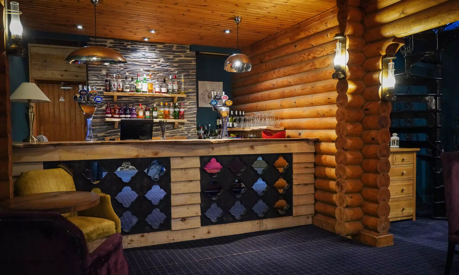 Savour Afternoon Tea with Optional Prosecco at The Lakeside Restaurant, Chevin Country Park Hotel—Up to 36%Off