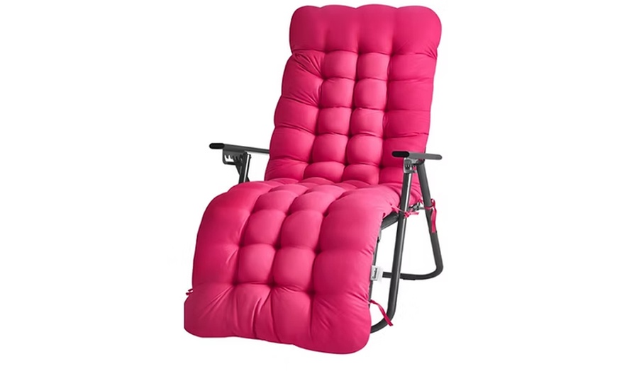 Image 9: Extra Padded Full Length Gravity Chair Cushion