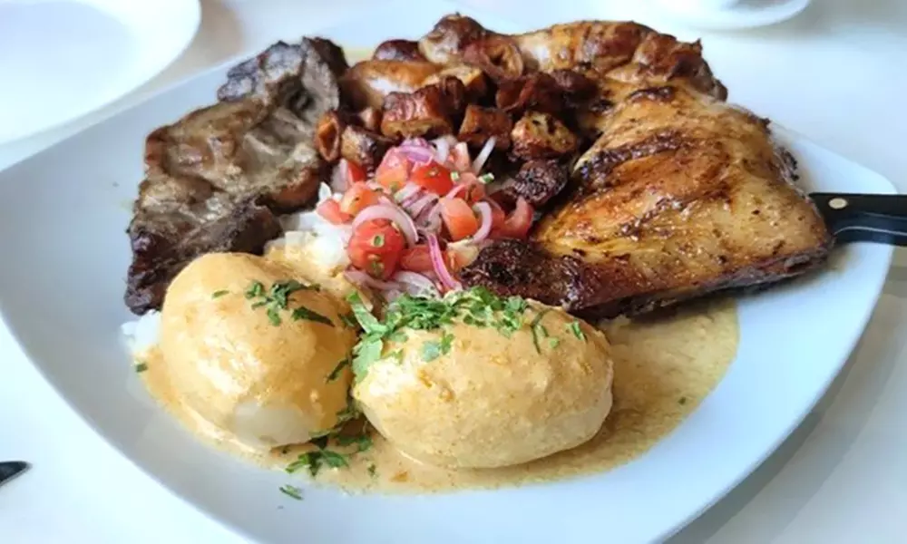 Sabores únicos: menú ecuatoriano para 2 o 4 personas