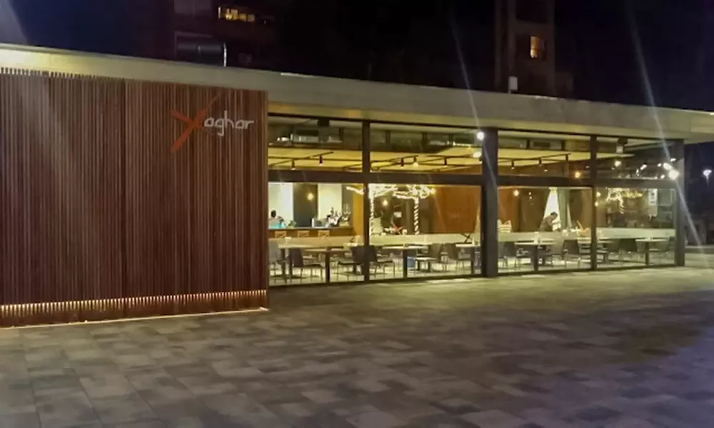 Parrillada para 2 o 4: aperitivo, entrantes, postres, bebida y vino