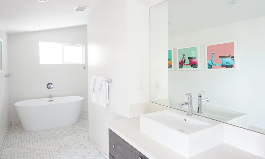 Image 13: Hotel in Coachella Valley with Mountain Views & Outdoor Pool Retreat