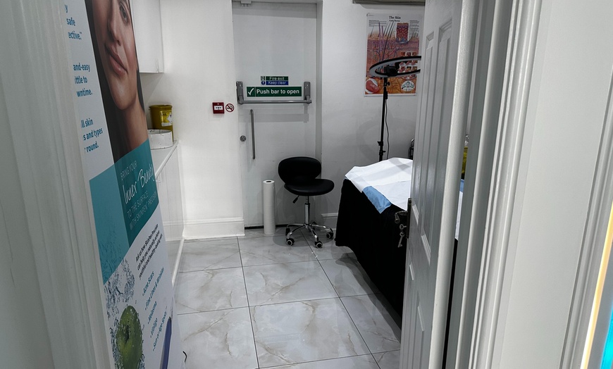 Image 2: Up to 46% Off on Nail Spa/Salon - Mani-Pedi at MelsGlowHouse