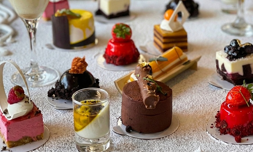 Image 4: 5* Valentine’s Dinner Under the Stars with Live Music at Grills