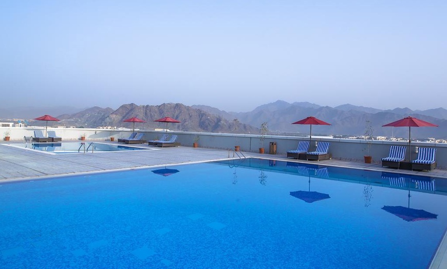 Image 2: Fujairah: 5* Overnight Stay