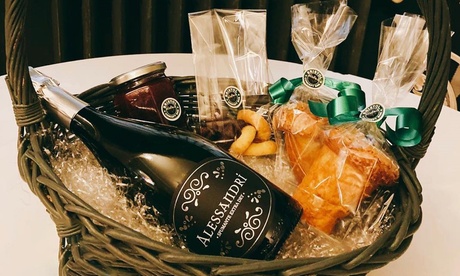 Cesti natalizi d'asporto o con consegna a domicilio offerti da Bristol Concept Bar (sconto fino a 20%)