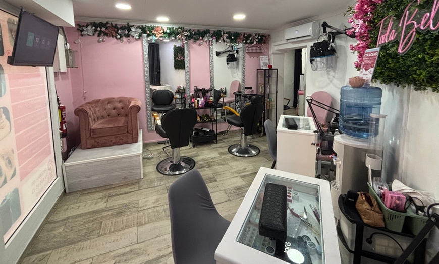 Image 2: Hidrafacial con aparatología