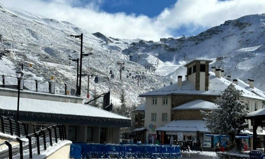 Image 3: Alquiler de equipo de esquí o snowboard a elegir entre 1, 2 o 3 días